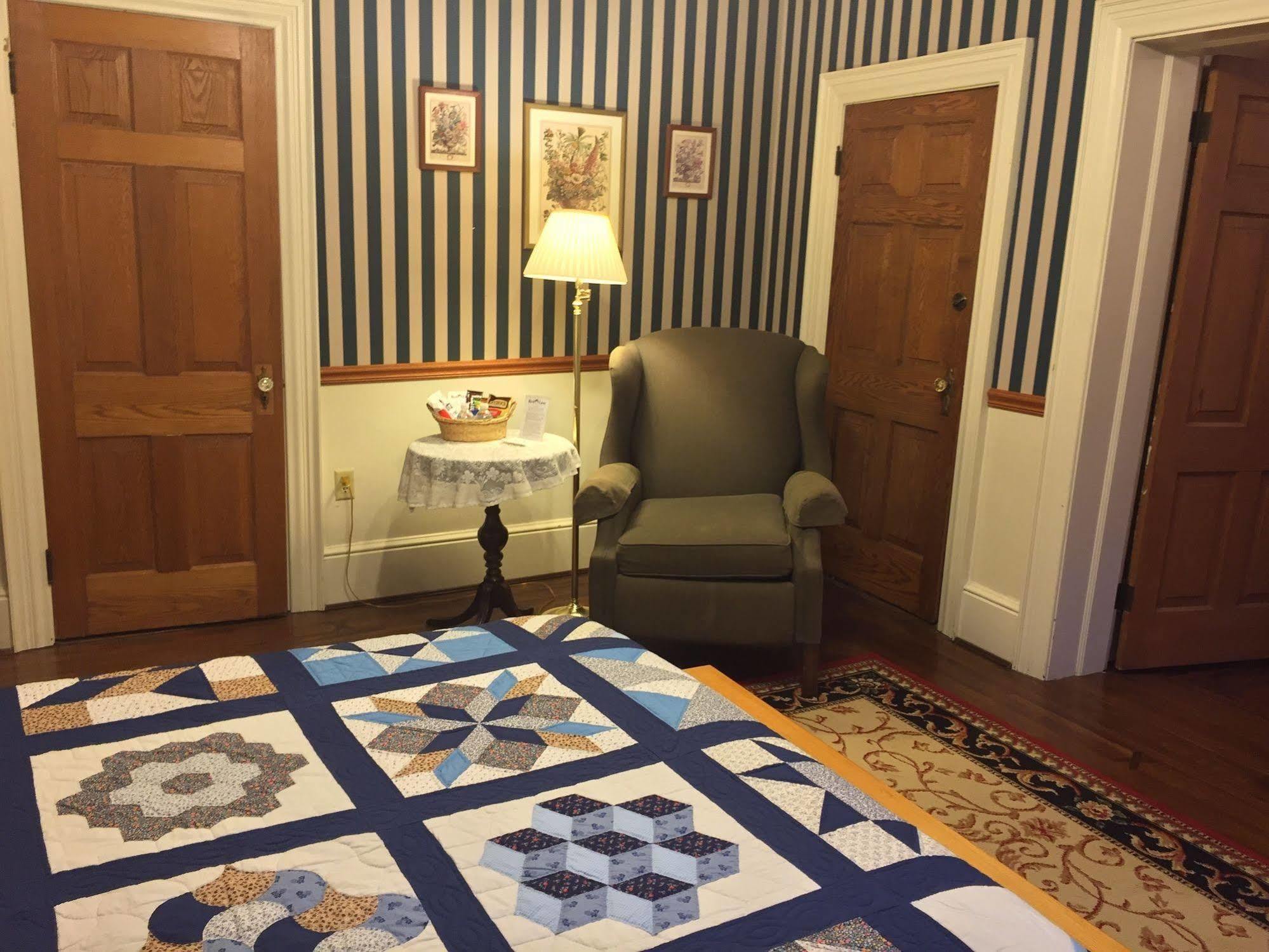 Red Lion Bed & Breakfast 外观 照片